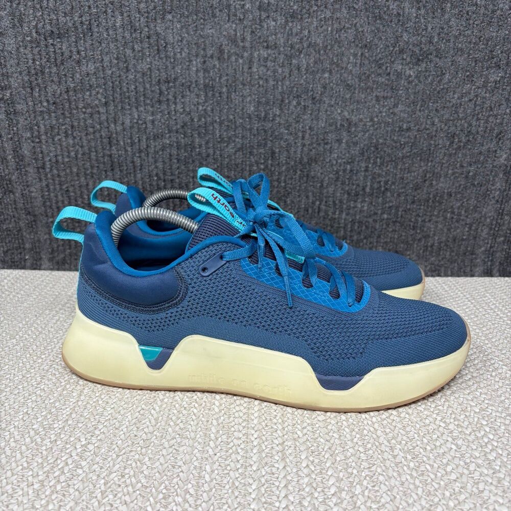 While On Earth Move Trainer Seaport Oat Blue Athletic Shoes Mens 9 / Womens 10.5